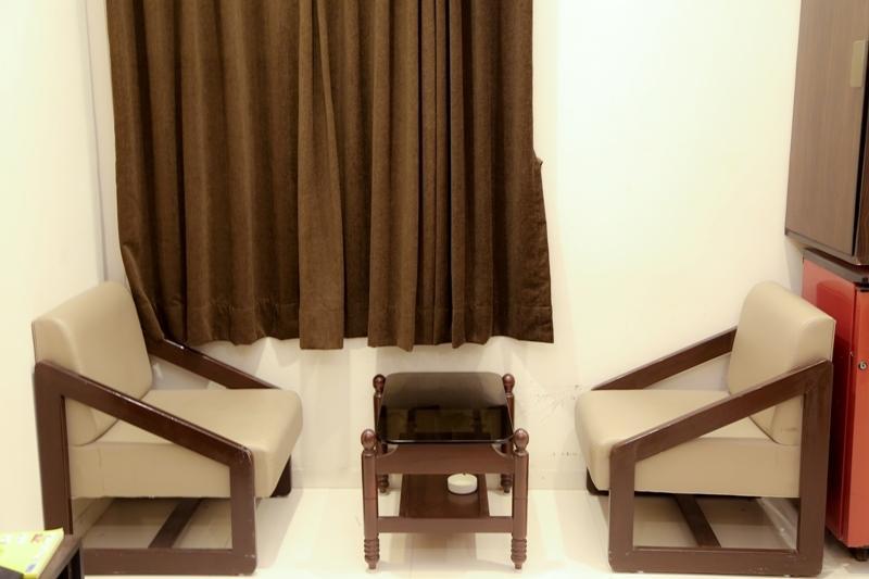 Golden Plaza Hotel Ahmedabad Phòng bức ảnh