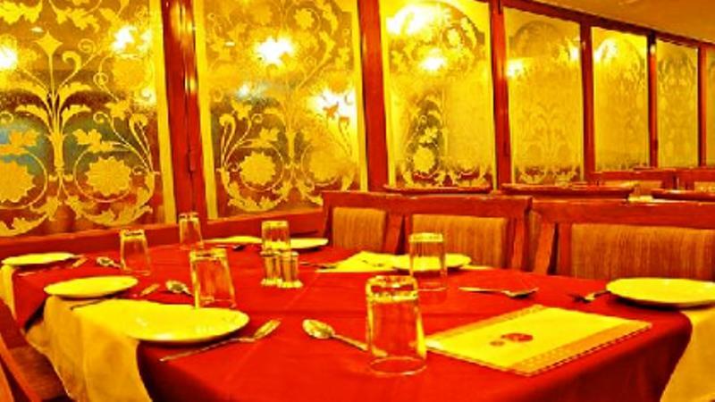 Golden Plaza Hotel Ahmedabad Ngoại thất bức ảnh