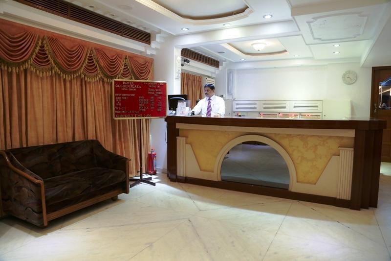 Golden Plaza Hotel Ahmedabad Ngoại thất bức ảnh